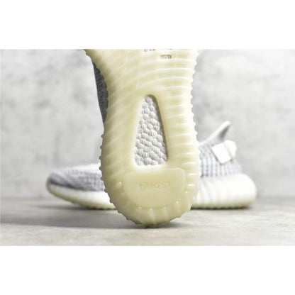 Yeezy 350V2 Boost Shoe SHS04782