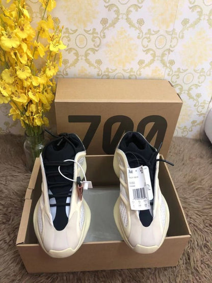 Yeezy Boost 700 SHS02996